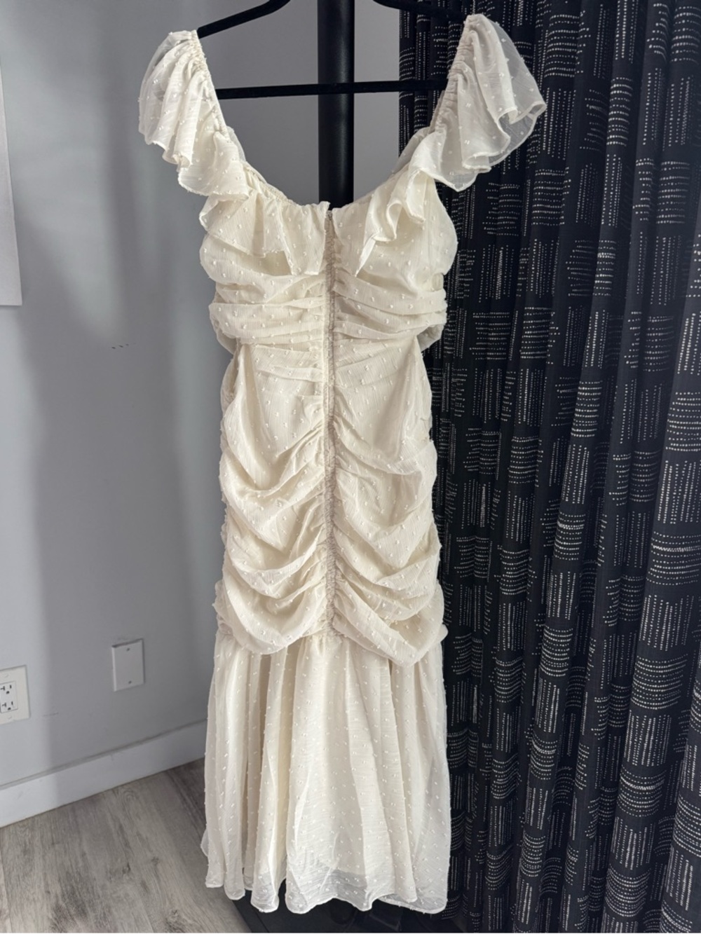 ASTR the Label Ivory White Devereaux Ruffle Ruched Flowy Mermaid Midi Dress LRG - Picture 8 of 13